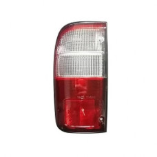 TOYOTA HILUX 98-05 TAIL LIGHT LH